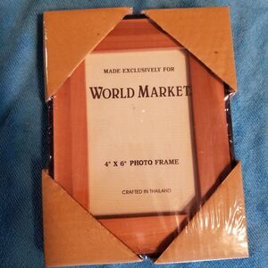 Brand new wooden picture Frame World Market 4x6 crafted in Thailand